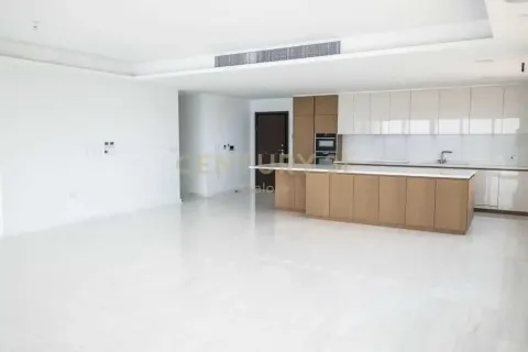 3 bedrooms Apartment in Pyrgos, Cyprus No. 41373 2