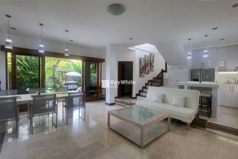 3 bedrooms Villa in Dalung, Indonesia No. 23414 16