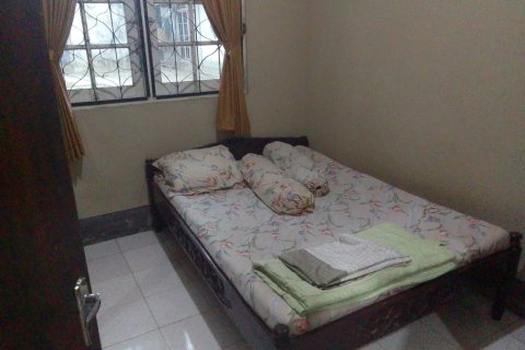 3 bedrooms House in Praya, Indonesia No. 23368 4