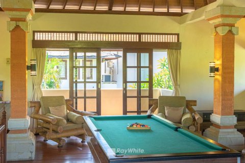 3 bedrooms Villa in Legian, Indonesia No. 23494 10