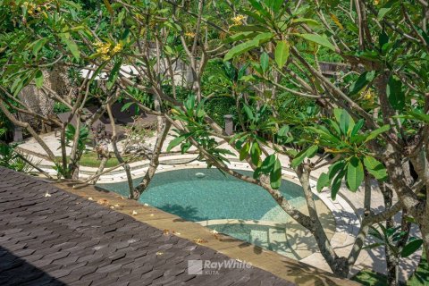 3 bedrooms Villa in Legian, Indonesia No. 23494 2