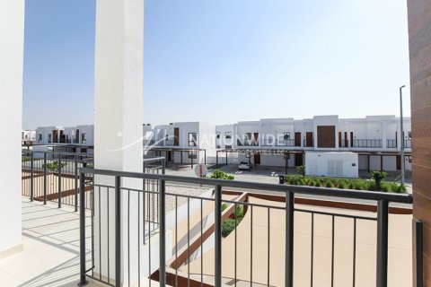 2 bedrooms Apartment in Al Ghadeer, UAE No. 3642 2