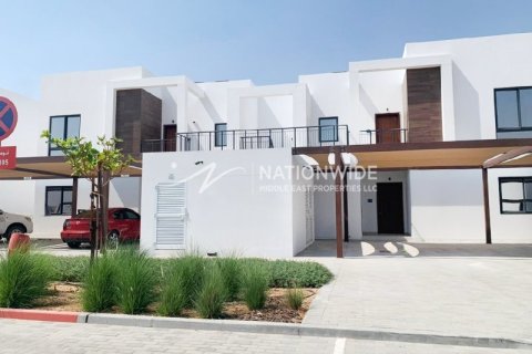 2 bedrooms Apartment in Al Ghadeer, UAE No. 3642 1