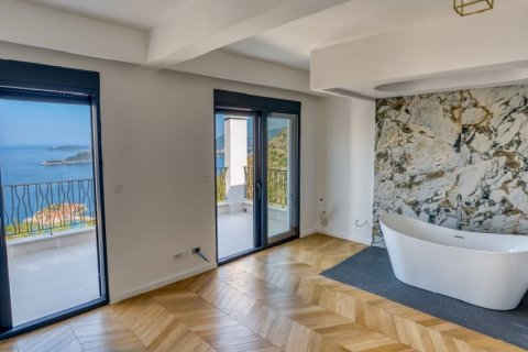 450m² House en Budva, Montenegro No. 66712 5