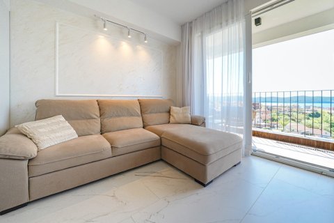 2 dormitorios Apartment en Tivat, Montenegro No. 66714 7