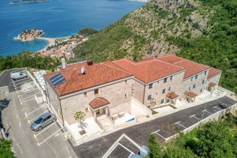 450m² Commercial property in Budva, Montenegro No. 66713 4