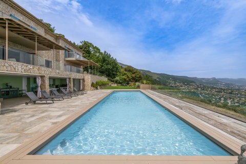 6 bedrooms Villa in Tourrettes-sur-Loup, France No. 67258 5