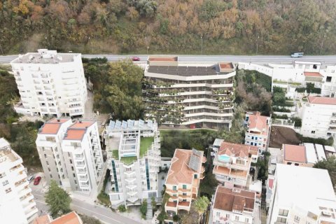 3 dormitorios Apartment en Budva, Montenegro No. 73828 5