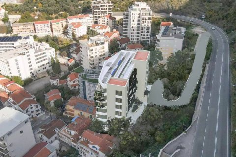 3 dormitorios Apartment en Budva, Montenegro No. 73828 6