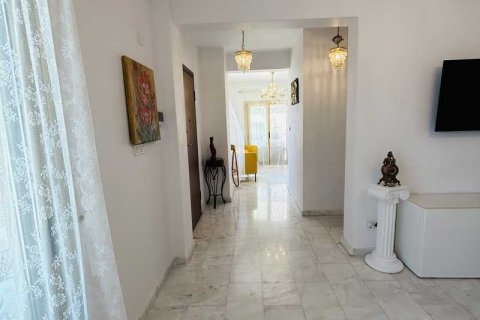 4 bedrooms Villa in Chloraka, Cyprus No. 62493 8