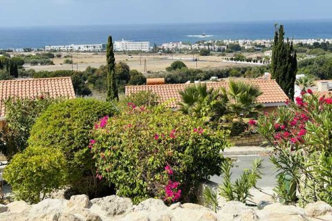 4 bedrooms Villa in Chloraka, Cyprus No. 62493 5