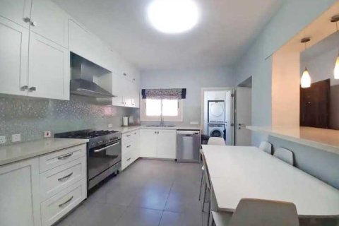 4 dormitorios Apartment en Limassol, Cyprus No. 76079 8