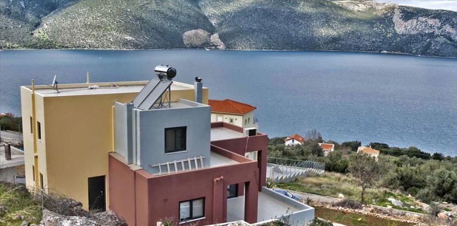 4 bedrooms Apartment in Euboea, Greece No. 59811