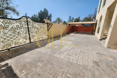 10 dormitorios Villa en Al Bateen, UAE No. 52846 3