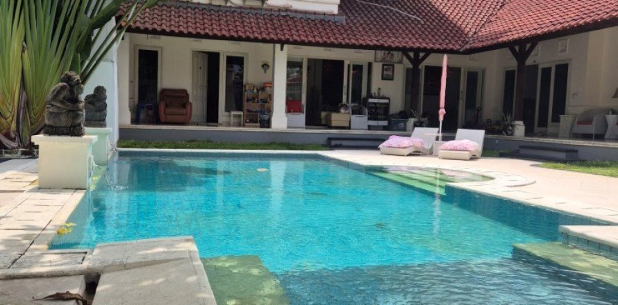 10 bedrooms Villa in Nusa Dua, Indonesia No. 23068