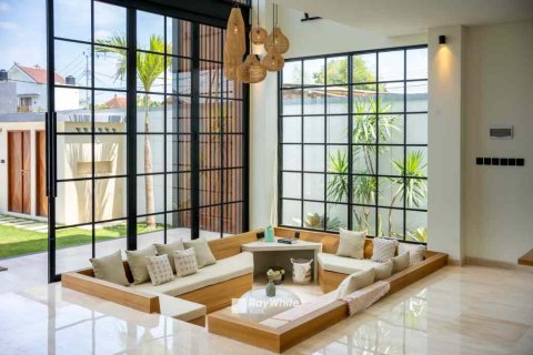 3 bedrooms Villa in Canggu, Indonesia No. 23070 1