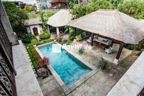 3 bedrooms Villa in Jimbaran, Indonesia No. 23029 19