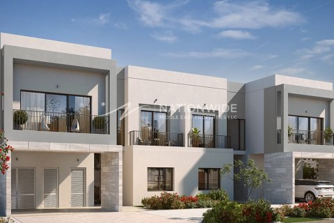 3 bedrooms Townhouse in Abu Dhabi, UAE No. 70330 10