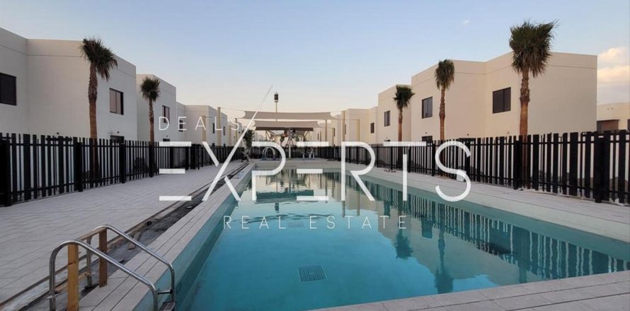 2 bedrooms Townhouse on the Yas Island, UAE No. 47117