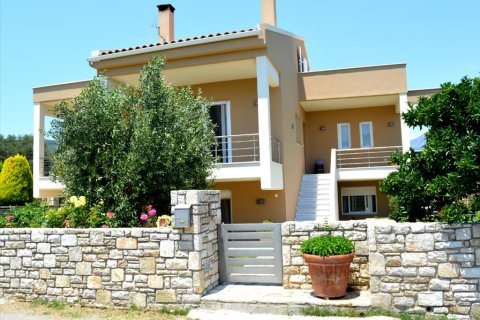 4 bedrooms Villa in Aetolia-Acarnania, Greece No. 58642 1