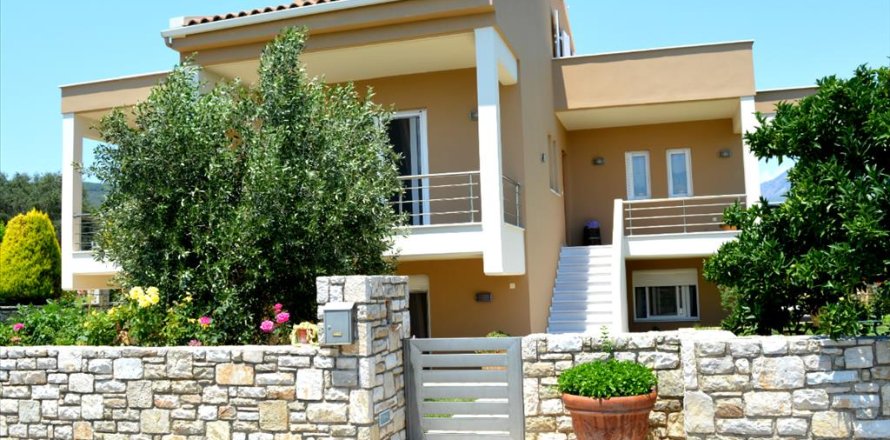 4 bedrooms Villa in Aetolia-Acarnania, Greece No. 58642