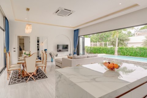 3 dormitorios Villa en Layan Beach, Thailand No. 983 10