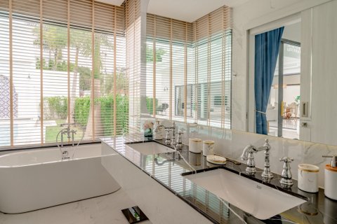 3 dormitorios Villa en Layan Beach, Thailand No. 983 17