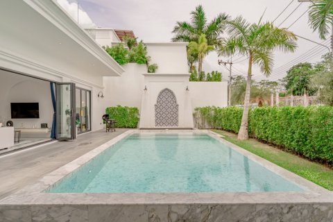 3 dormitorios Villa en Layan Beach, Thailand No. 983 4