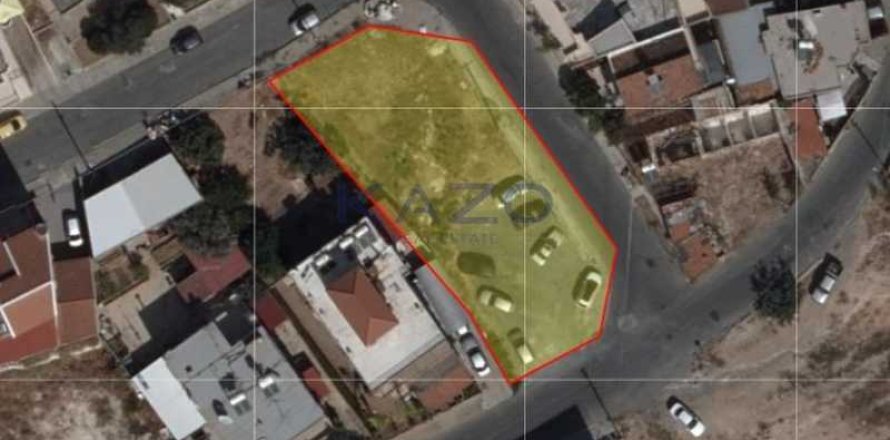 651m² Land in Agios Athanasios, Cyprus No. 64723