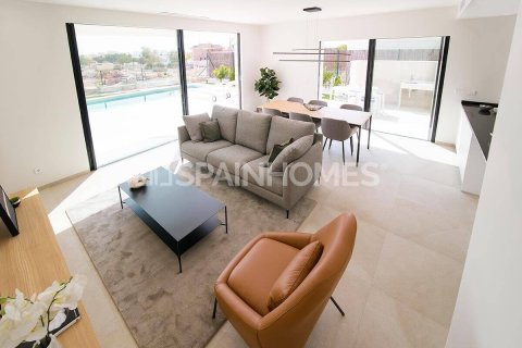 3 bedrooms Villa in Los Montesinos, Spain No. 25750 25