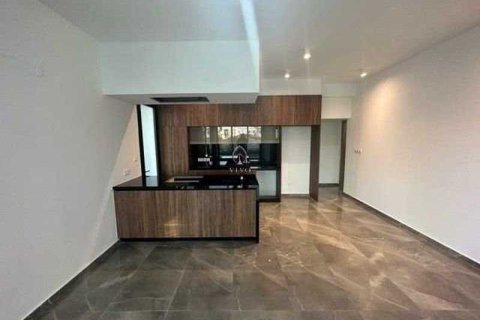 3 bedrooms Apartment in Limassol, Cyprus No. 77599 2