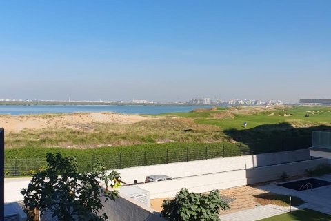 61m² Apartment on the Yas Island, UAE No. 9440 5