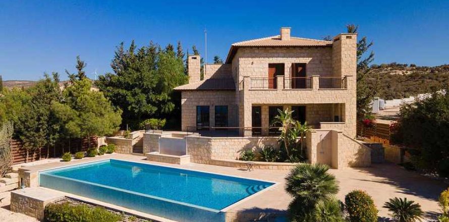 5 dormitorios House en Paphos, Cyprus No. 72798