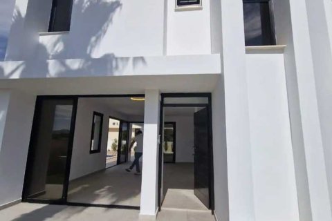 4 dormitorios House en Larnaca, Cyprus No. 72811 13