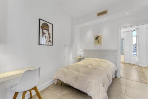 3 dormitorios Apartment en Cannes, France No. 68030 12