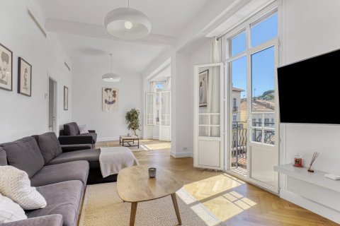 3 dormitorios Apartment en Cannes, France No. 68030 3