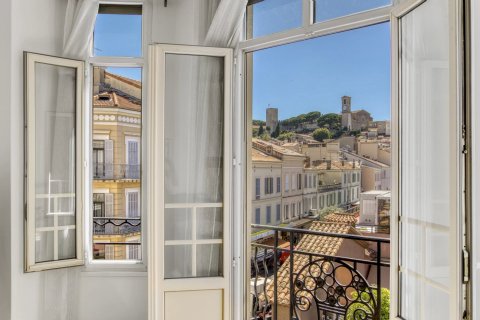 3 dormitorios Apartment en Cannes, France No. 68030 6