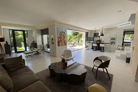 5 dormitorios Villa en Cannes, France No. 68026 4