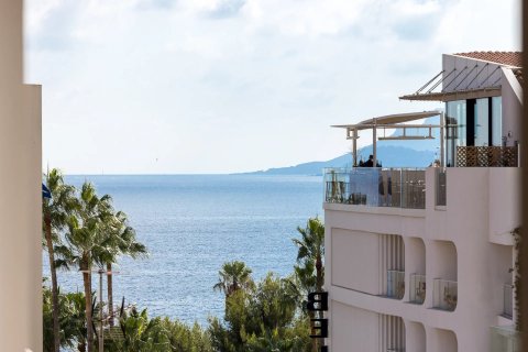 3 dormitorios Apartment en Cannes, France No. 68040 1