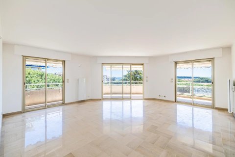 4 dormitorios Apartment en Cannes, France No. 67341 2