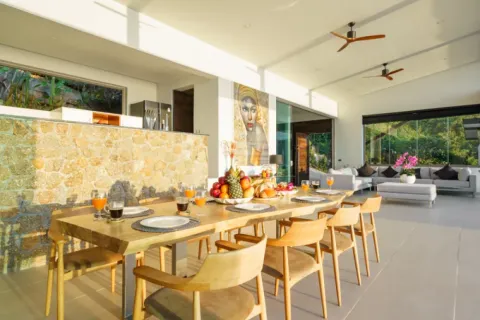 4 bedrooms Villa on the Chaweng Beach, Thailand No. 2803 2