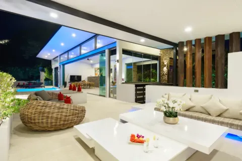 4 bedrooms Villa on the Chaweng Beach, Thailand No. 2803 4