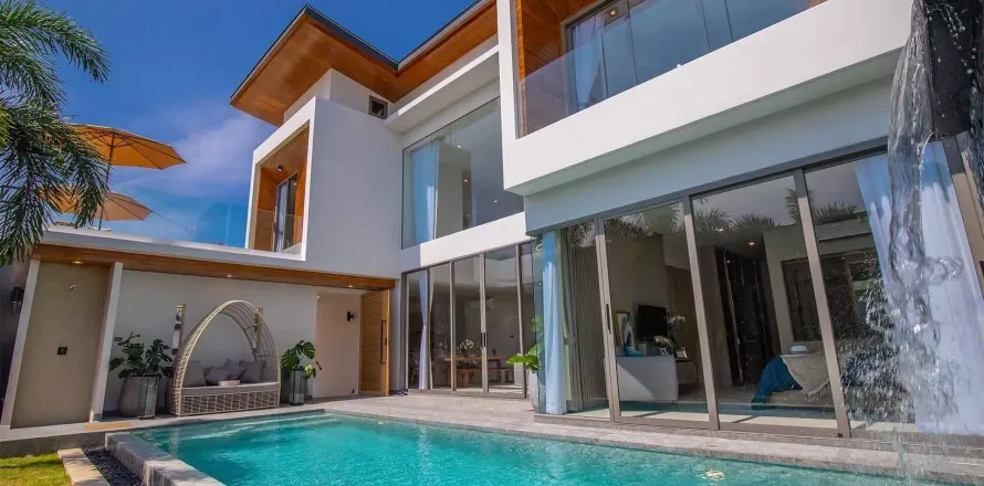 3 bedrooms Villa in Phuket, Thailand No. 2805