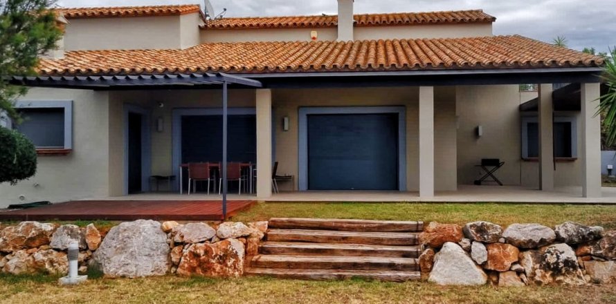 4 dormitorios House en Llagostera, Spain No. 26670