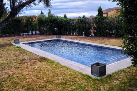 4 dormitorios House en Llagostera, Spain No. 26670 3