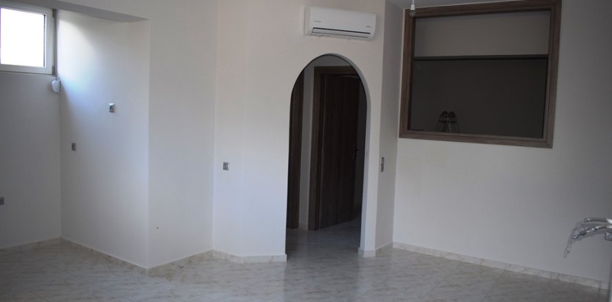 308m² Negocio en Rethymno, Greece No. 57748