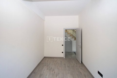 3+1 Apartment in Istanbul, Turkey No. 11283 21