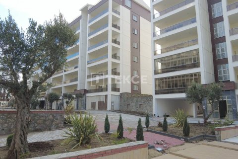 3+2 Apartment en Mudanya, Turkey No. 11309 12