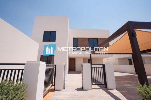 3 bedrooms Villa on the Yas Island, UAE No. 9191 9