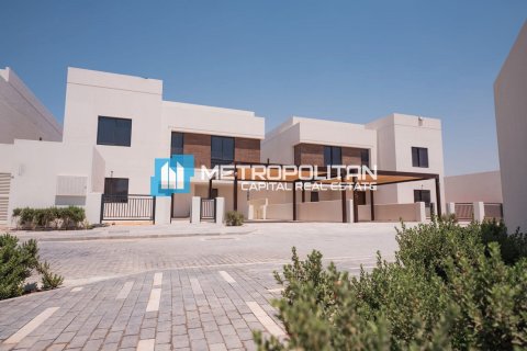 3 dormitorios Villa en  Yas Island, UAE No. 9191 1